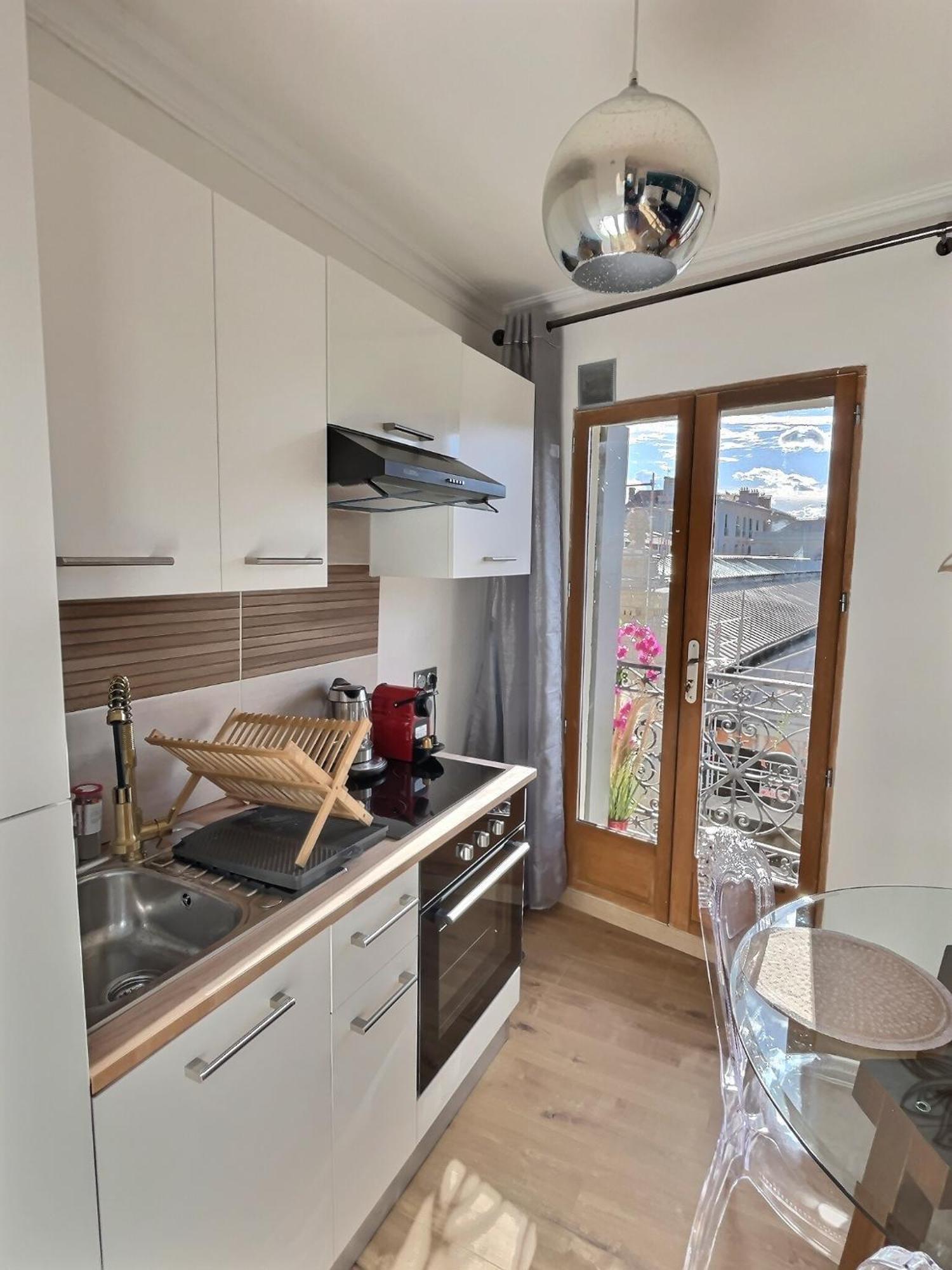 Appartement De Charme Avec Balcon Au Pied Des Commerces Beziers Bagian luar foto